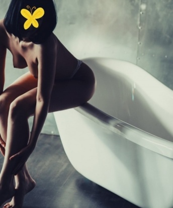У меня есть все, чтобы сделать тебя счастливым. Сексуальные игры, массаж, эксперименты - все это в моих возможностях. Позволь мне удовлетворить твои самые сокровенные желания. Я гарантирую тебе незабываемый опыт и полное удовлетворение. Посмотри мои фото, прочти отзывы - они подтверждают мои способности и красоту. Живу в Москве, в центре города. Давай встретимся и погрузимся в мир наслаждения вместе. 💋 Кириночка